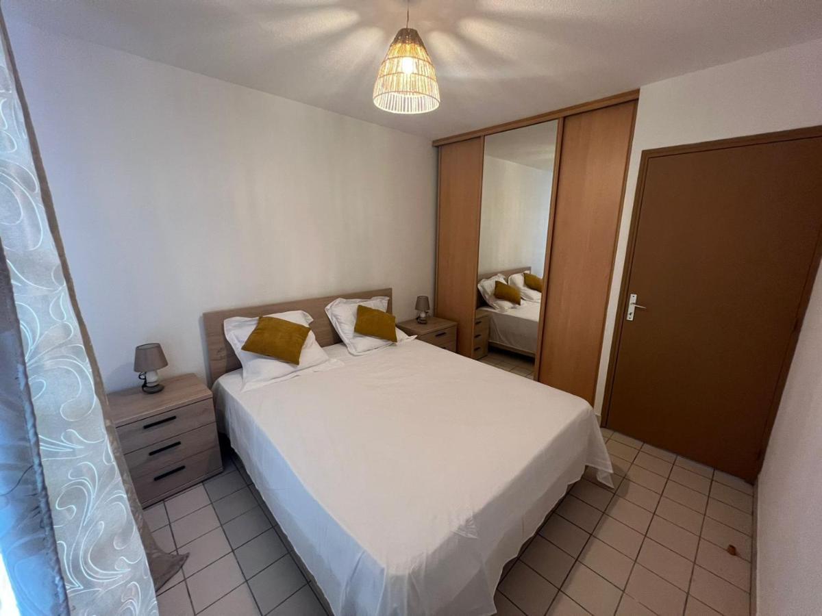 Appartement F4 Petit Bourg Exteriör bild